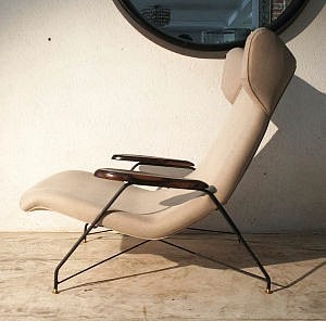 Carlo Hauner, Armchair with iron structure and rosewood arms.
1950s, iron and rosewood
