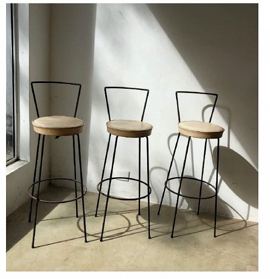 Joaquim Tenreiro, Bar Stools (4)
1950s, iron structure with original plavinil seating